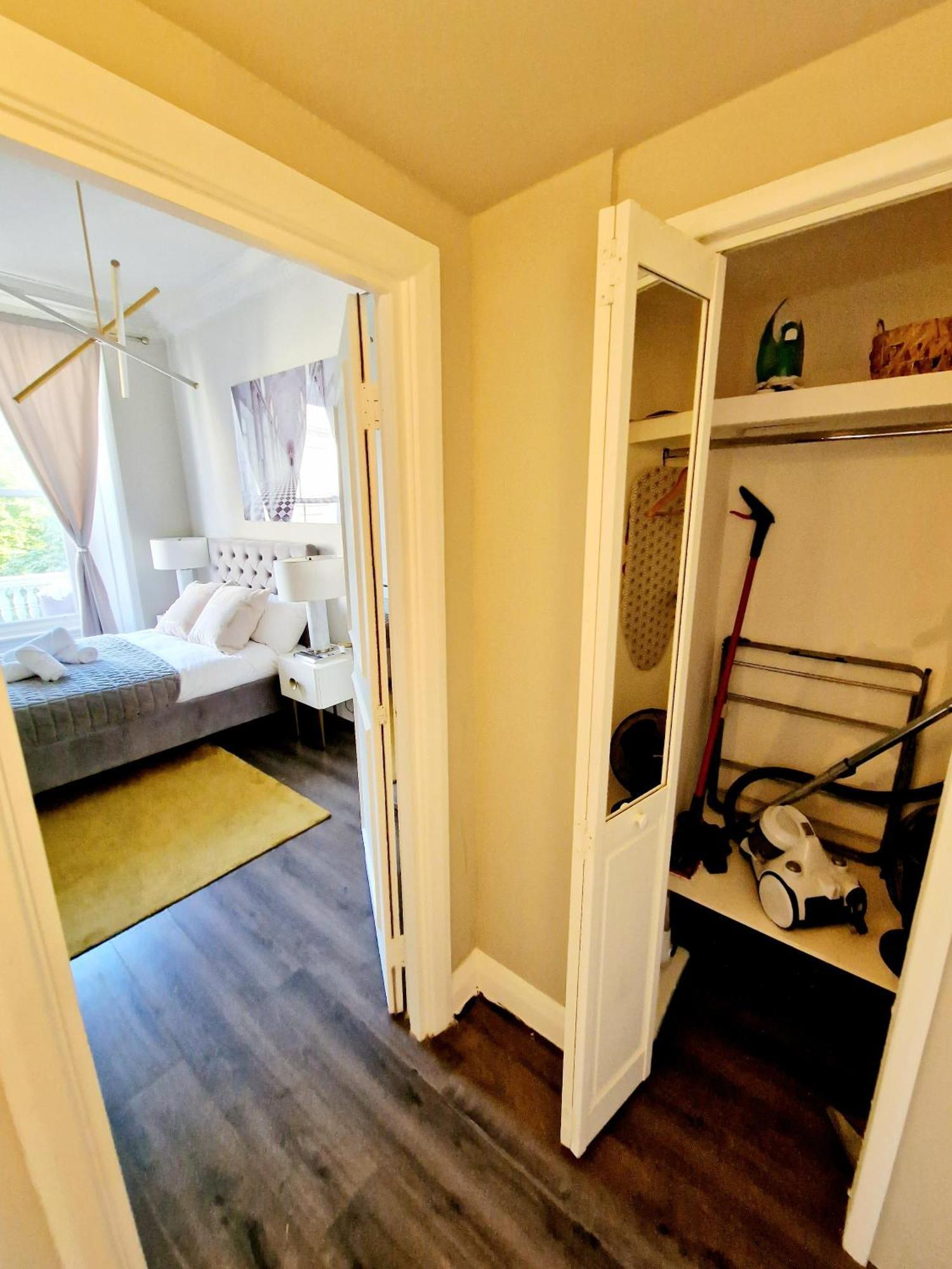Stylish & Cosy Hyde Park By Tube Metro Stations With Elevator - Lift Apartamento